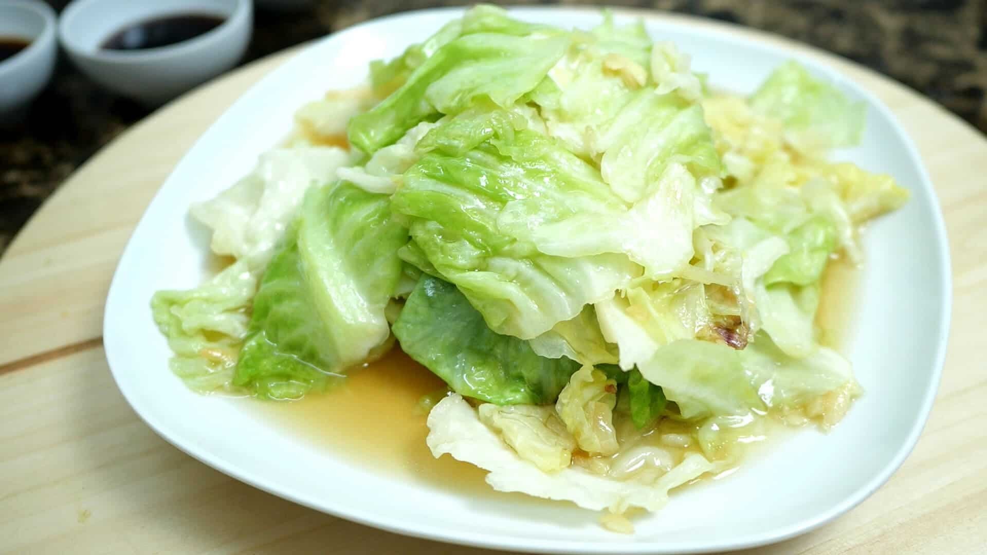 กะหล่ำปลีทอดน้ำปลา อาหารจานเดียว