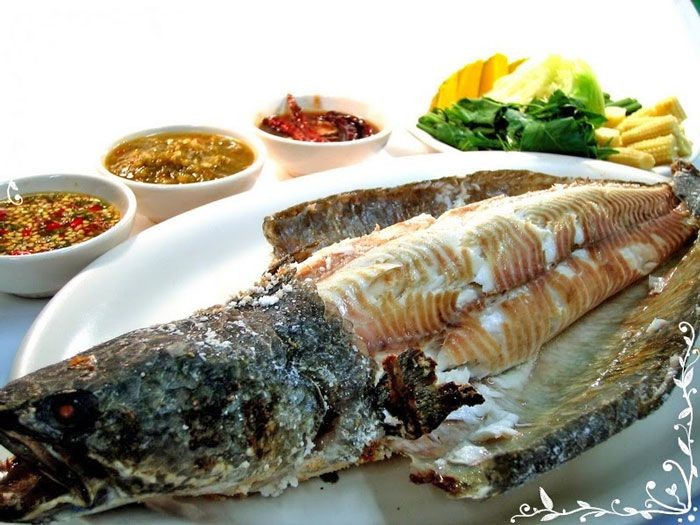 ปลาช่อนเผาเกลือ (สากล) อาหารภาคอีสาน