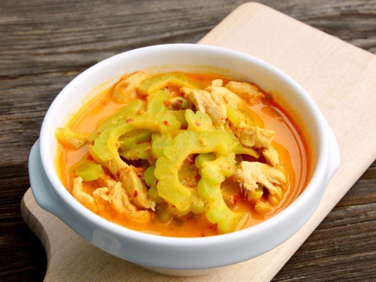 แกงคั่วไก่ใส่มะระ อาหารภาคกลาง