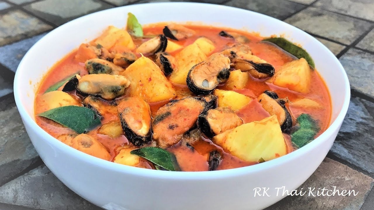 แกงคั่วหอยแมลงภู่กับสับปะรด อาหารภาคกลาง