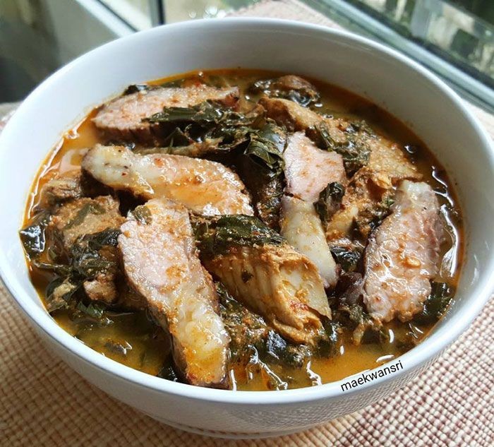 แกงขี้เหล็กเนื้อย่าง อาหารภาคกลาง