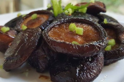 เห็ดหอมทอดซีอิ๊ว อาหารเจ