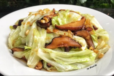 กะหล่ำปลีทอดซีอิ๊วเห็ดหอมเจ อาหารเจ