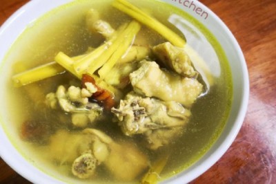 ไก่ต้มขมิ้น (สากล) อาหารภาคใต้