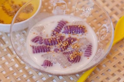 ครองแครงกะทิสดสีม่วง ขนมไทย