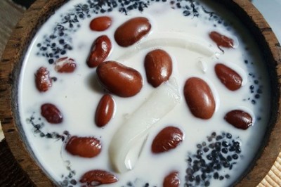 บวดถั่วแดงใส่สาคูกับมะพร้าวอ่อน ขนมไทย