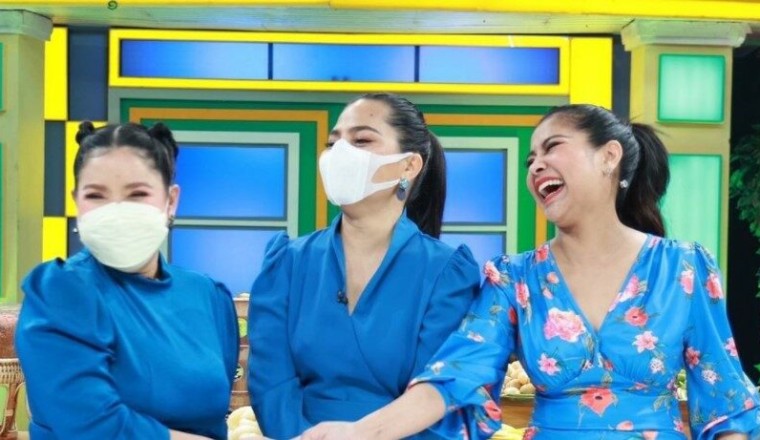 3 ประสาน สุนารี-ฮาย อาภาพร-ตั๊ก ศิริพร จับมือทำรายการร่วมกัน ลั่น ‘รับรองงานนี้ต๊าซซซซซซซ’