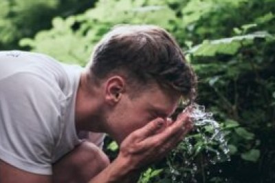 ไม่ลองไม่ได้แล้ว! 4 โฟมสําหรับคนเป็นสิว ให้ผิวกลับมาใสกว่าเคย