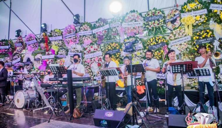 ดราม่า! เพลงหน้าศพไวพจน์ ลูกชายศรเพชรชี้แจง-ยืนยันฟ้องแน่