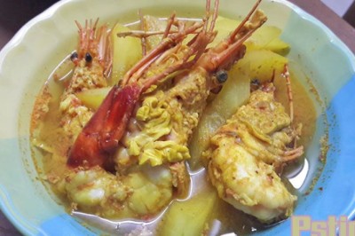 แกงส้มกุ้งแม่น้ำกับมะละกอ อาหารภาคใต้