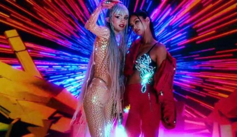 ปังมาก ! เจนนี่ BLACKPINK โผล่เซอร์ไพรส์ ในตัวอย่าง MV ของ Grimes