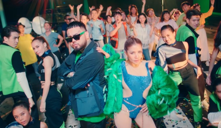 สุดแซ่บ! ใบเตย อาร์สยาม ไม่มีแผ่วหลังเพลงใหม่ Feat. URBOYTJ