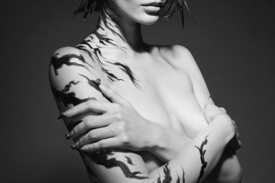 สุดจึ้ง! น้ำตาล ชลิตา อวดหุ่นสับรับวาเลนไทน์ แหวกเร้า-เว้าเอว ดอกกุหลาบแทบเอาไม่อยู่