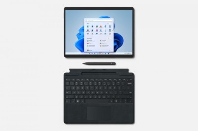 ไมโครซอฟท์ถูกวัยรุ่นสิงคโปร์หลอกเคลม Surface 56 เครื่อง มูลค่า 4.6 ล้านบาท