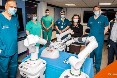 Wales ใช้แขนกลหุ่นยนต์ช่วยผ่าตัด เพิ่มประสิทธิภาพในการรักษา