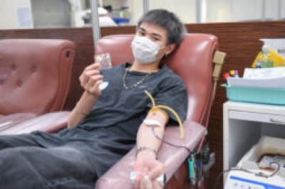 “แจ๊คกี้ TRINITY” บริจาคโลหิตฉลองวันเกิดครบ 21 ปี