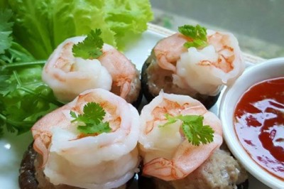 เห็ดหอมนึ่งหน้ากุ้ง อาหารจานเดียว