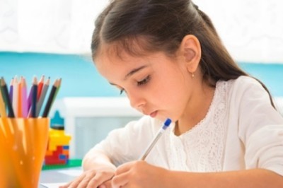 หัดให้ลูกอ่านเขียน