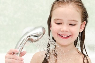 ลูกวัย 5 - 6 ปีอาบน้ำเองได้แล้ว