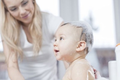 การฝึกนิสัยการอาบน้ำเด็กเล็ก