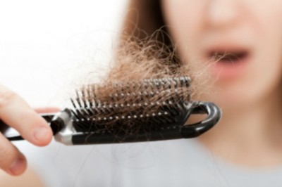 หยุด 11 พฤติกรรมทำให้ผมบาง