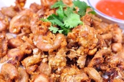 ไส้ตันทอดกระเทียม อาหารจานเดียว