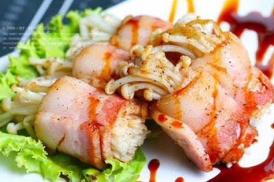 เบคอนพันเห็ดเข็มทอง อาหารจานเดียว