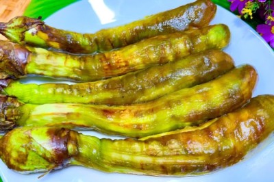 เผามะเขือยาวให้น่าทาน
