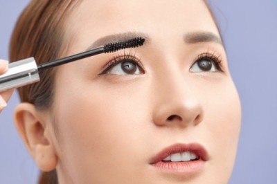 เทคนิคปัดขนตาให้สวยเด้ง