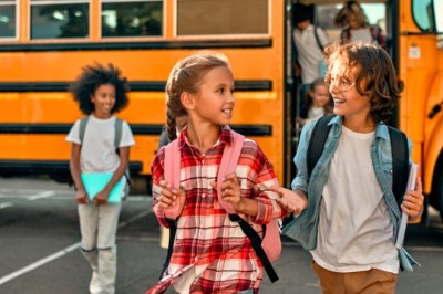 สะพานเชื่อมระหว่างบ้านกับโรงเรียน