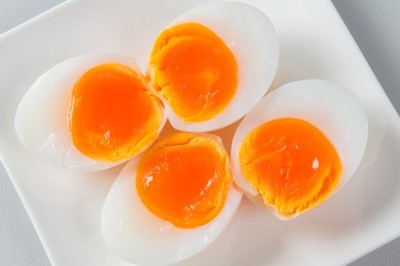 เคล็ดลับต้มไข่ที่มีรอยร้าวให้ออกมาสวยงาม