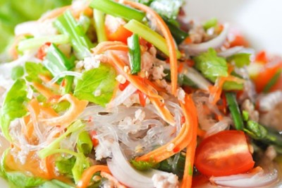 ยำวุ้นเส้น อาหารจานเดียว