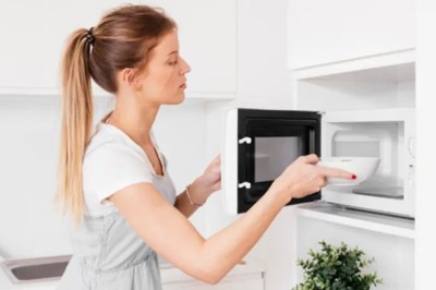 เบกกิ้งโซดาช่วยขจัดคราบเตาไมโครเวฟ