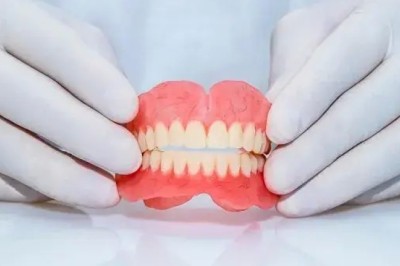 ดูแลฟันปลอมอย่างไรให้ถูกสุขลักษณะ