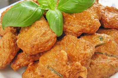 ทอดมันหมูเด้งๆ อาหารจานเดียว