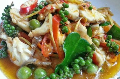 ผัดฉ่าปลากระพง อาหารจานเดียว