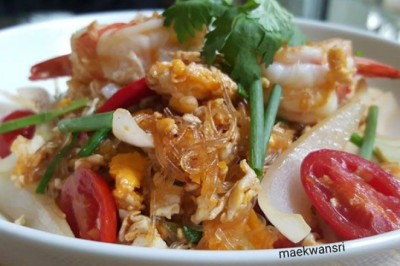 ผัดวุ้นเส้นใส่ไข่ อาหารจานเดียว