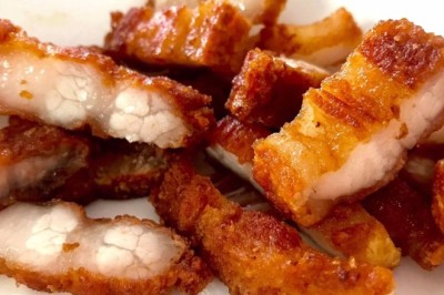 หมูสามชั้นทอดกรอบ อาหารจานเดียว