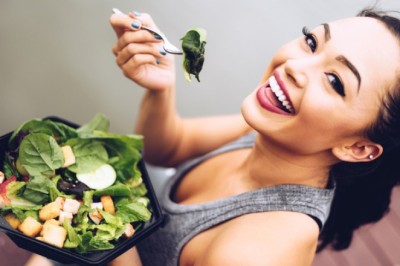 ทูน่าสลัดอร่อยดีแคลอรีต่ำ