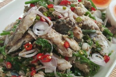 ยำผักกูด อาหารจานเดียว