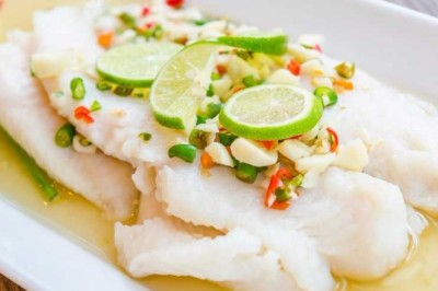 ปลาดอรี่นึ่งมะนาว อาหารจานเดียว