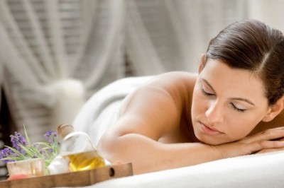 ศาสตร์แห่งกลิ่นหอมระเหยเพื่อบำบัดสุขภาพ