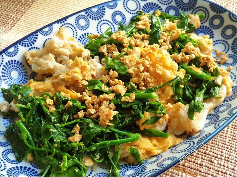 ผักหวานผัดไข่ อาหารจานเดียว