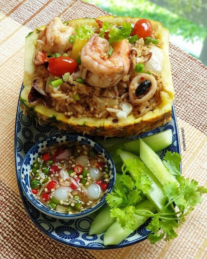 ข้าวผัดผงกะหรี่น้ำพริกเผาทะเล อาหารจานเดียว