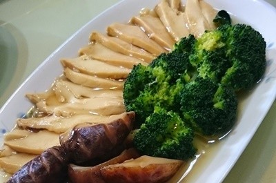 ยำเห็ดเป๋าฮื้อ อาหารภาคกลาง