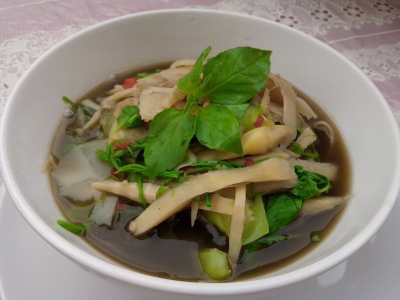 แกงหน่อไม้ใบย่านาง อาหารภาคอีสาน