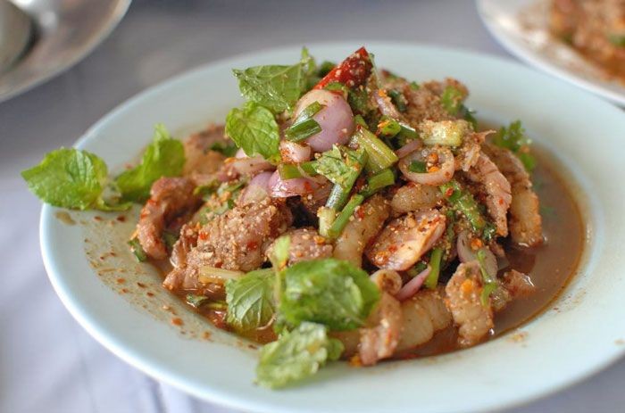 เนื้อน้ำตก (สากล) อาหารภาคอีสาน