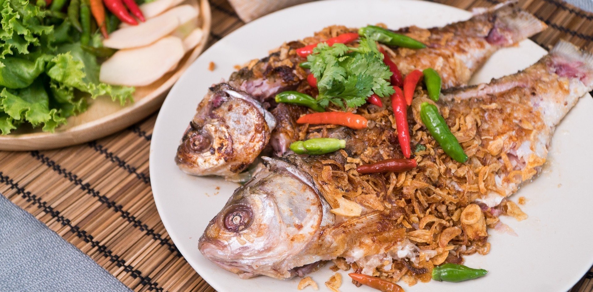 ปลาส้มทอด อาหารภาคอีสาน