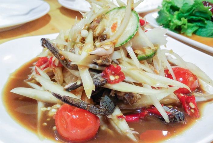 ส้มตำปลาร้า (สากล) อาหารภาคอีสาน