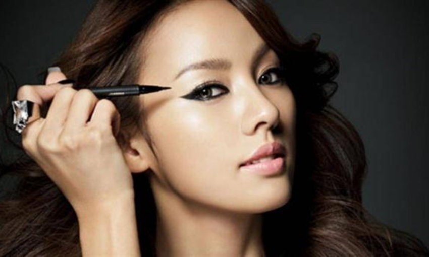 เทคนิคแต่งตาสวยแบบมืออาชีพ